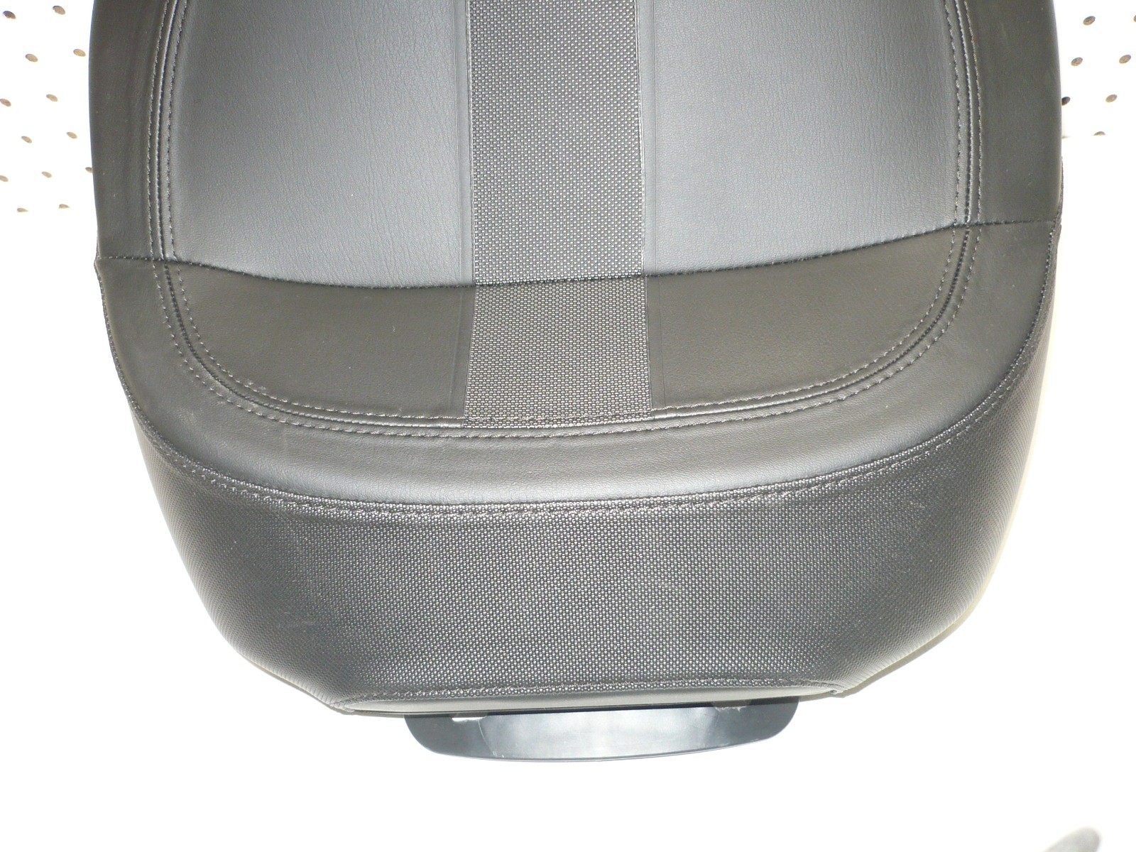 Harley HD 26 Touring NEW Front Driver Low Profile Solo Seat Smooth OEM 52000690