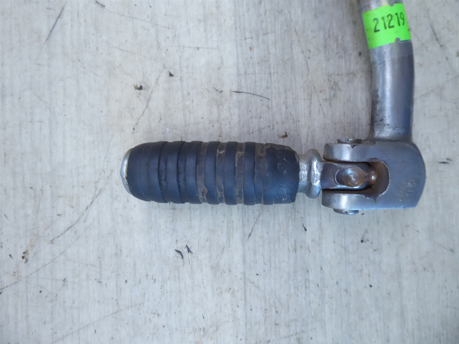 1979 Kawasaki KE100 G5 Enduro K21219) kick start stater lever kicker pedal
