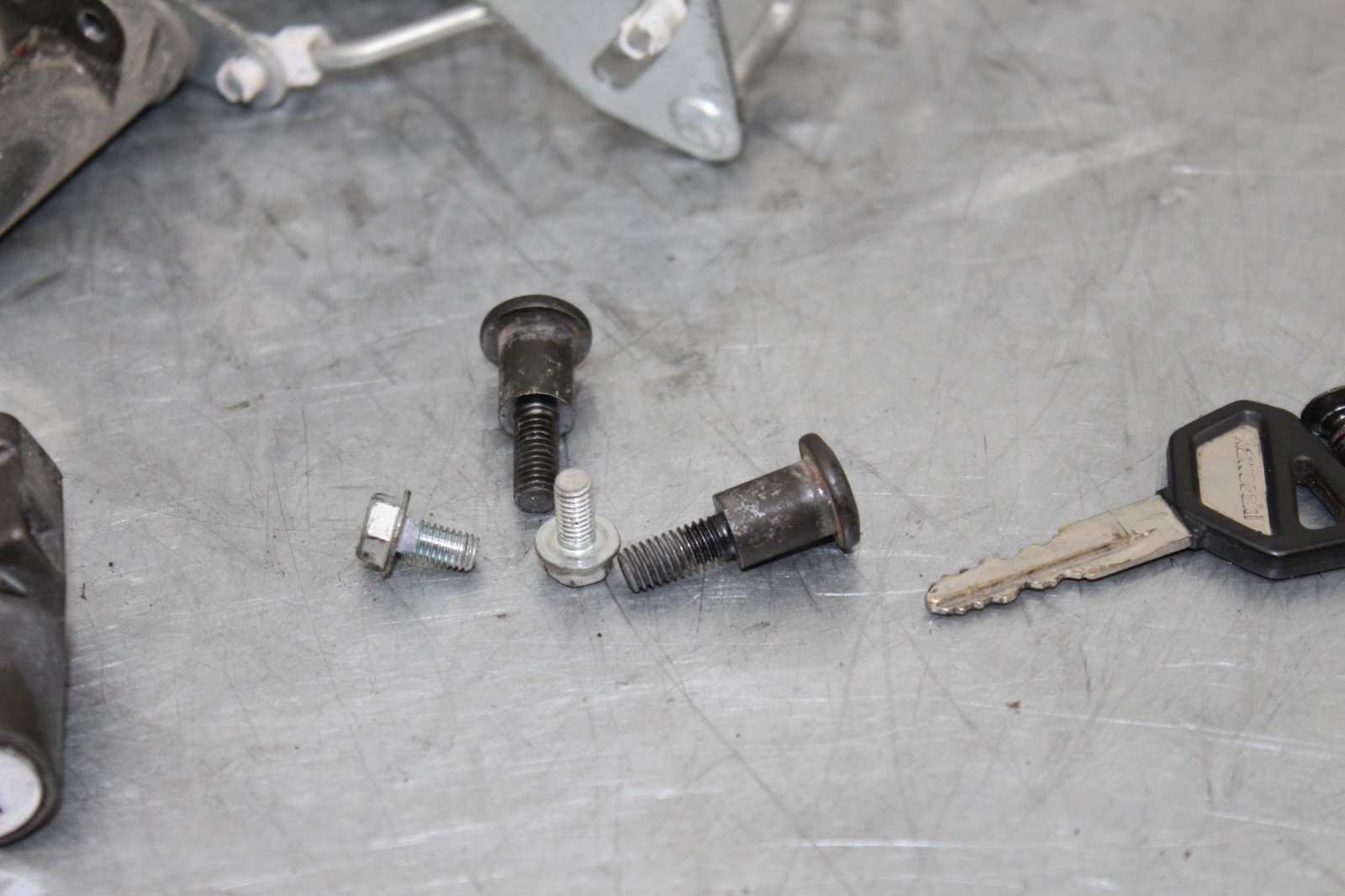 88-07 KAWASAKI NINJA 250R EX250 OEM TRIPLE TREE IGNITION LOCK SET KEY STARTER