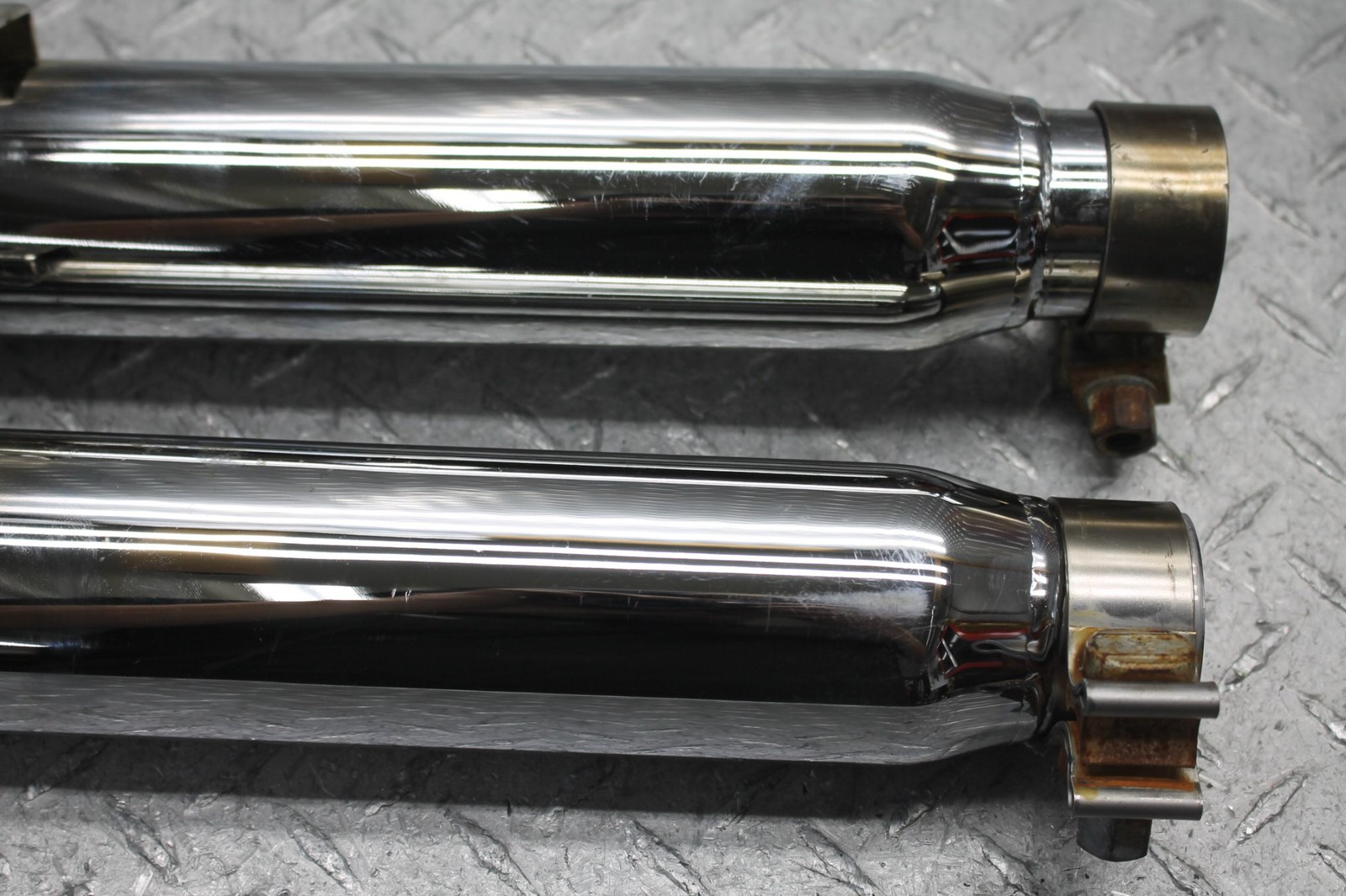 HARLEY-DAVIDSON ROAD KING PYTHON 2.5INCH SLASH CUT DUAL MUFFLERS O2 1801-0409
