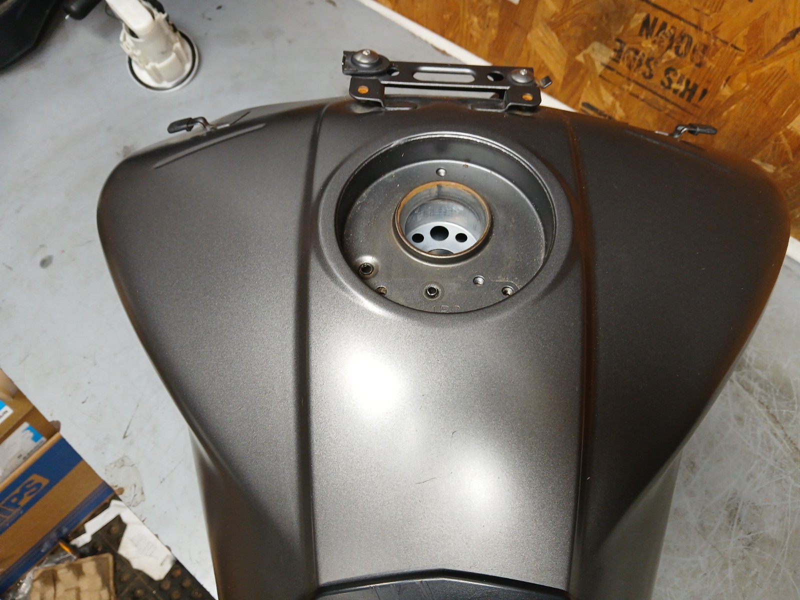 2015-2020 Yamaha FJ-09 Gas Tank Fuel Cell Petrol Reservoir OEM 15-2020 2015