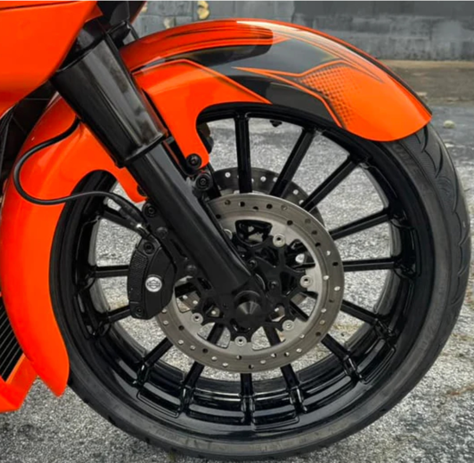 09-25 Harley Trike Wheels 19″ Front 18″ Rear Wheels & Tires Powder Coated Black2