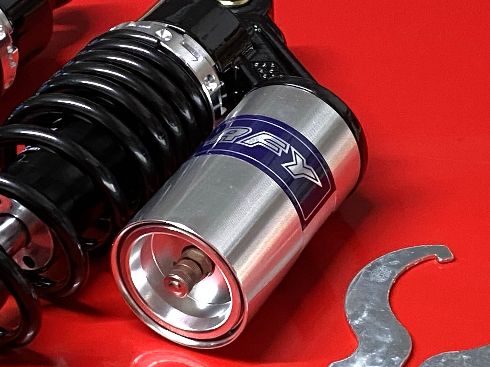 ROYAL ALLOY TG GP 125 TO 350 CUSTOM BLACK AND SILVER FRONT GAS SHOCK ABSORBERS