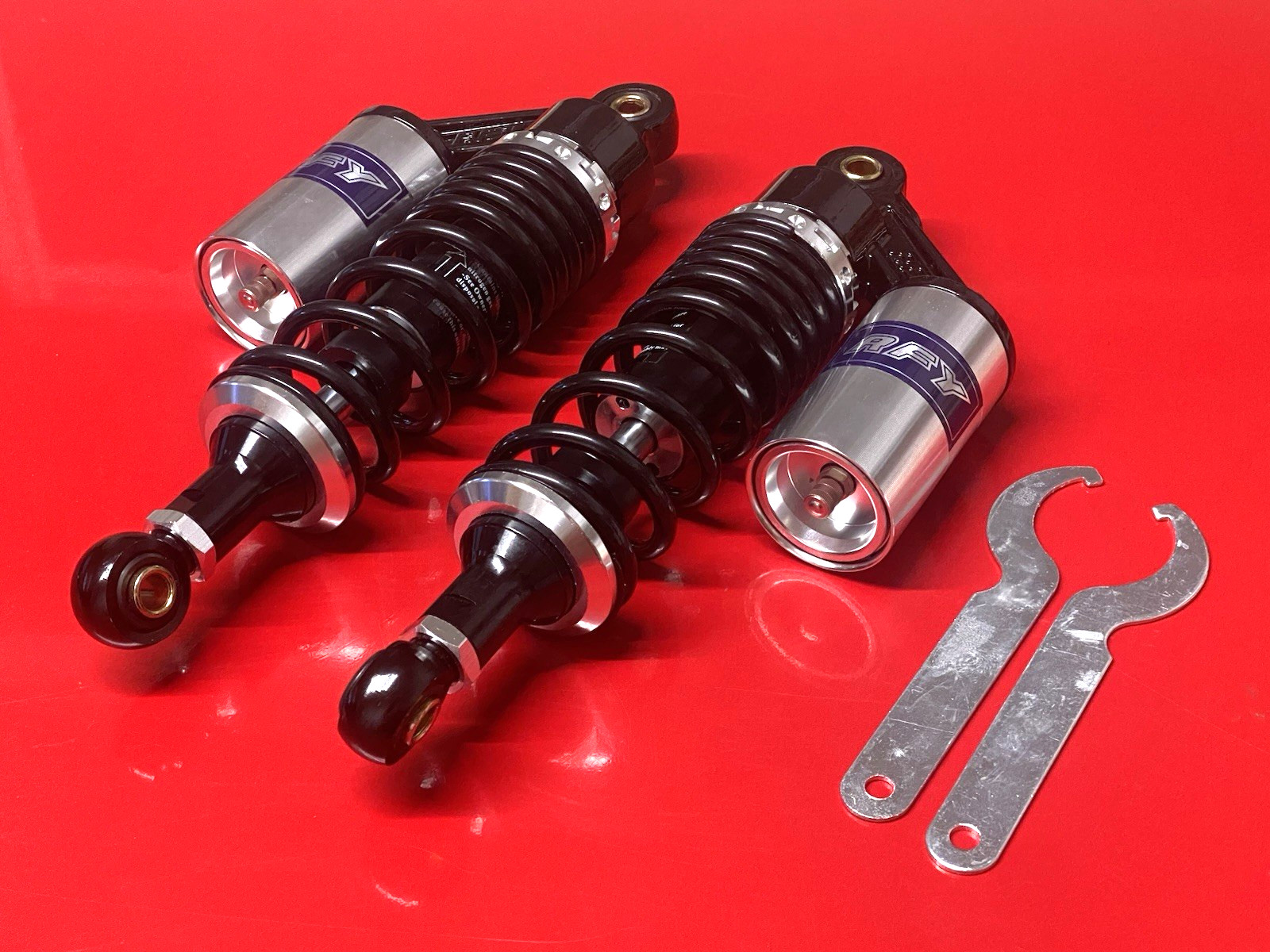 ROYAL ALLOY TG GP 125 TO 350 CUSTOM BLACK AND SILVER FRONT GAS SHOCK ABSORBERS