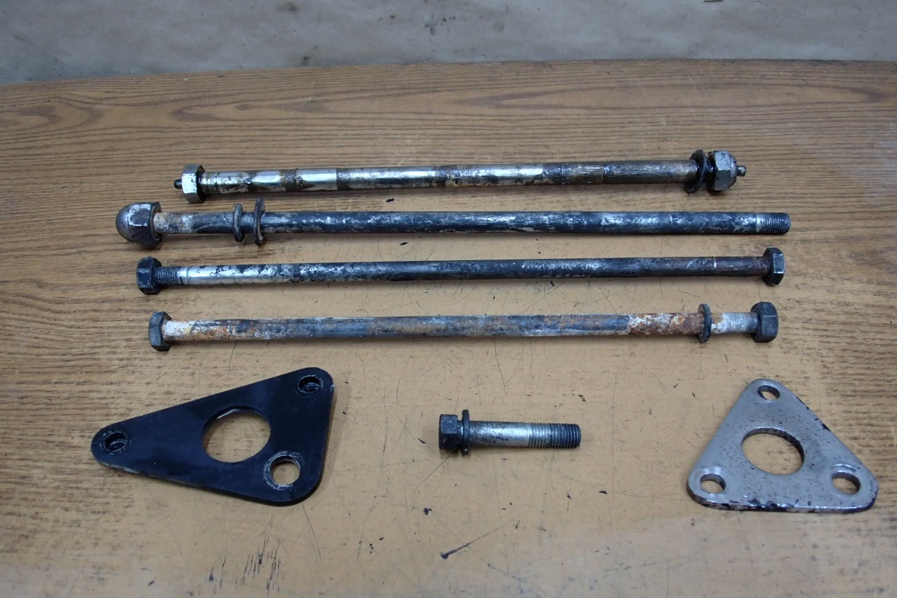 1975 HONDA CB750K5 750 FOUR ENGINE MOTOR MOUNT BOLT HARDWARE 50351-300-040B