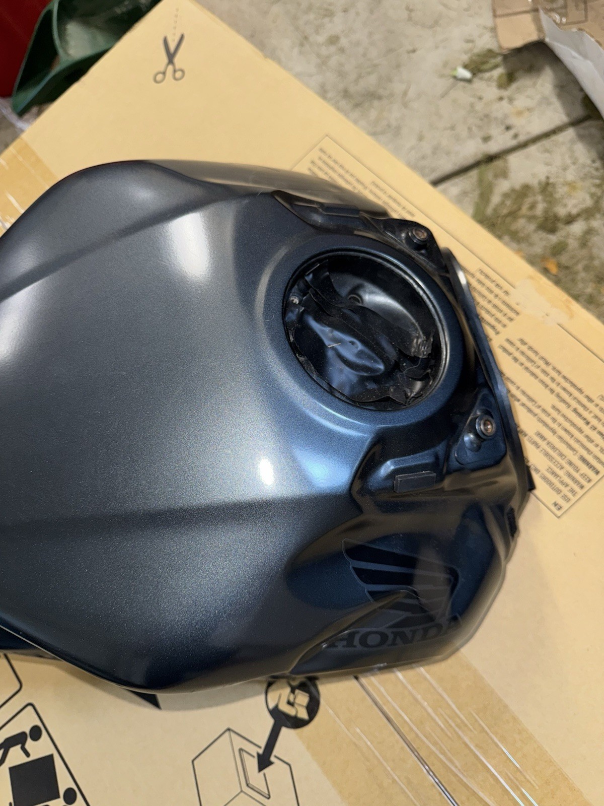2019-2025 Honda CB650R Fuel Tank – Black/gray