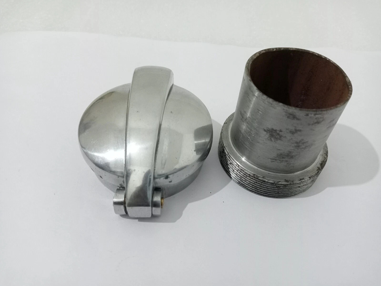 2.5″ MONZA POLISHED ALLOY PETROL TANK FUEL FLIP CAP FOR CAFE RACER BSA AJS |Fit