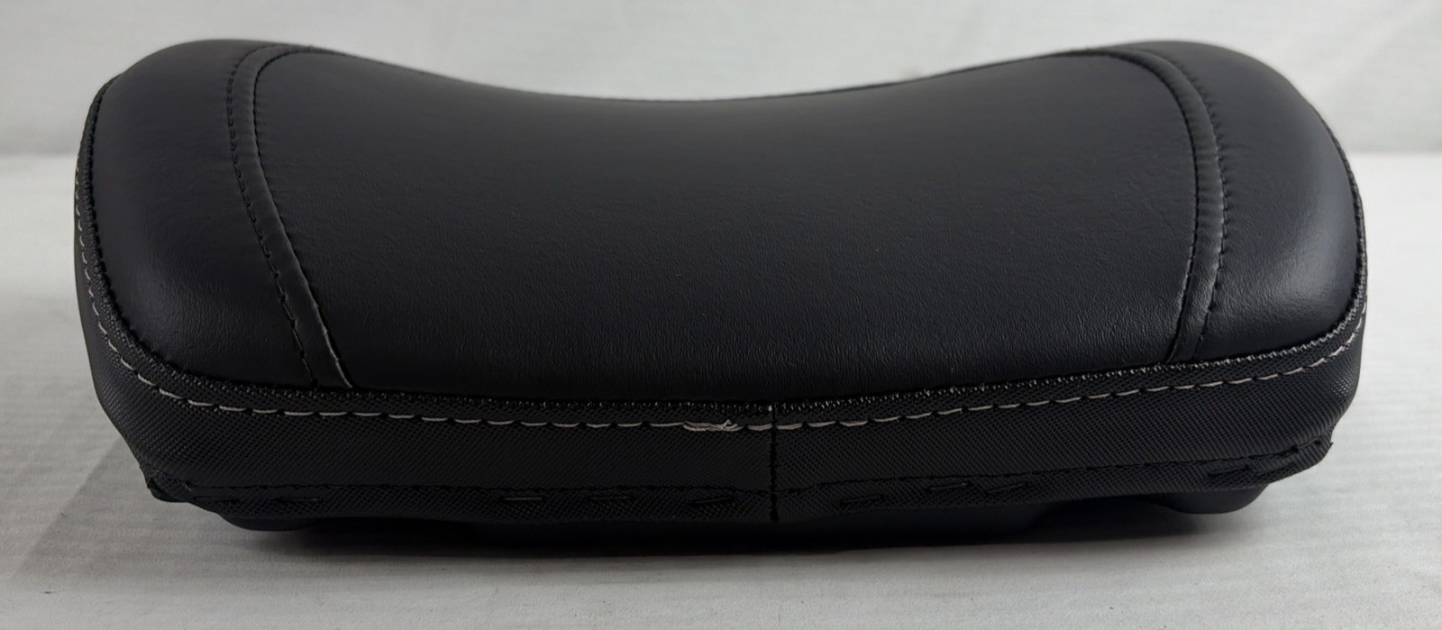 HARLEY DAVIDSON GENUINE SMOOTH OVAL PASSENGER BACKREST PAD KIT 52300734