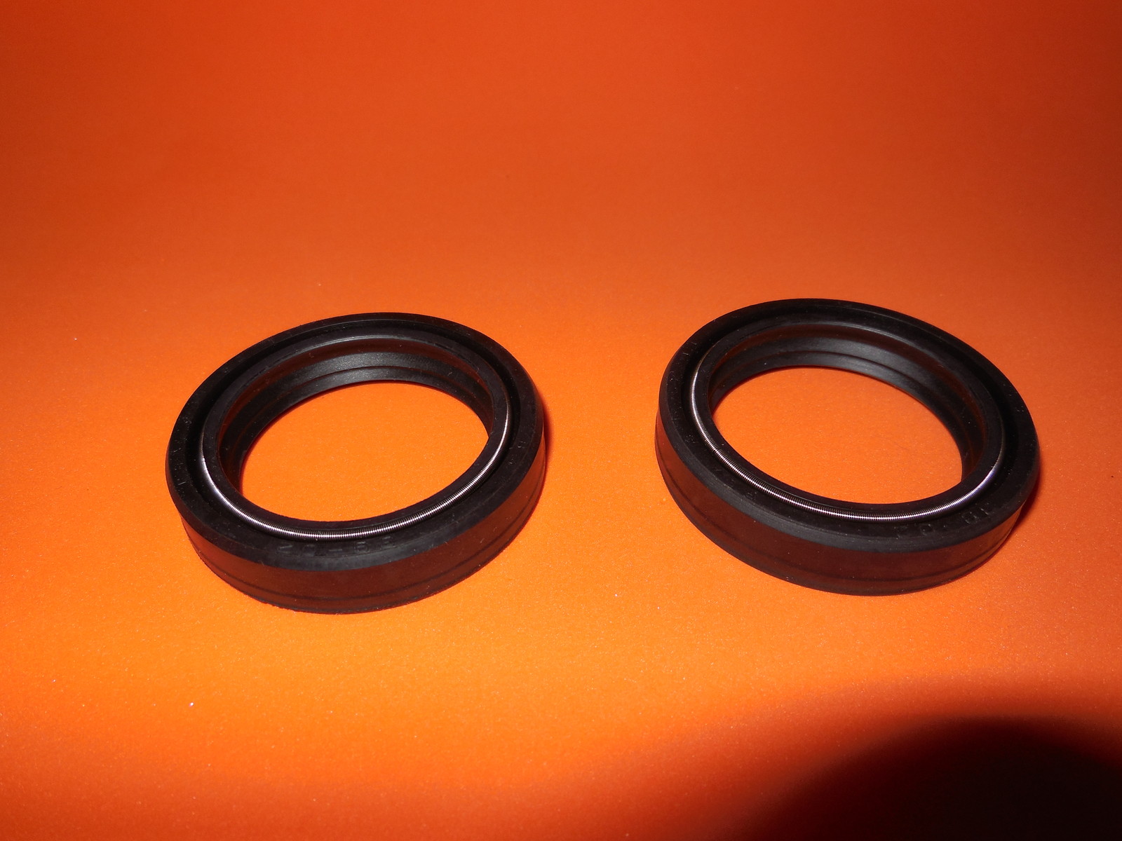 2 seals 39 x 50 x 11 mm double lip seal