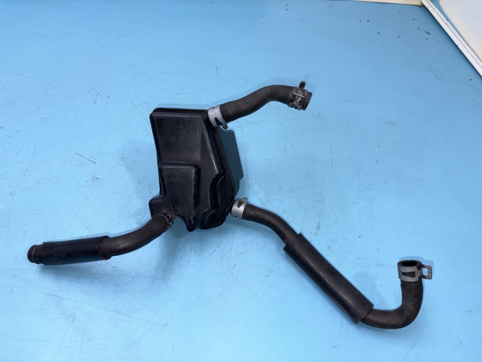 2003 03-04 Kawasaki KLX400SR Breather Separator