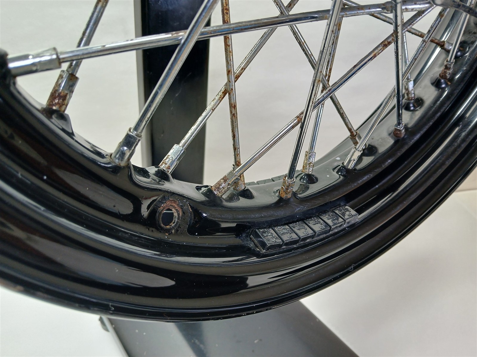 Harley-Davidson 2018-21 Softail Heritage Front Wheel 16×3 25mm Black 43300489