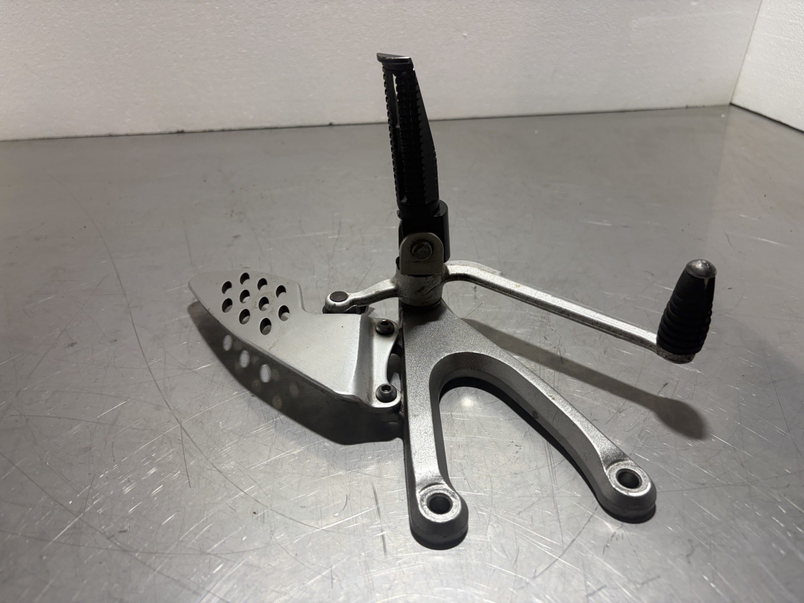 2004 Yamaha R1 Front Left, Peg Assembly (OEM)