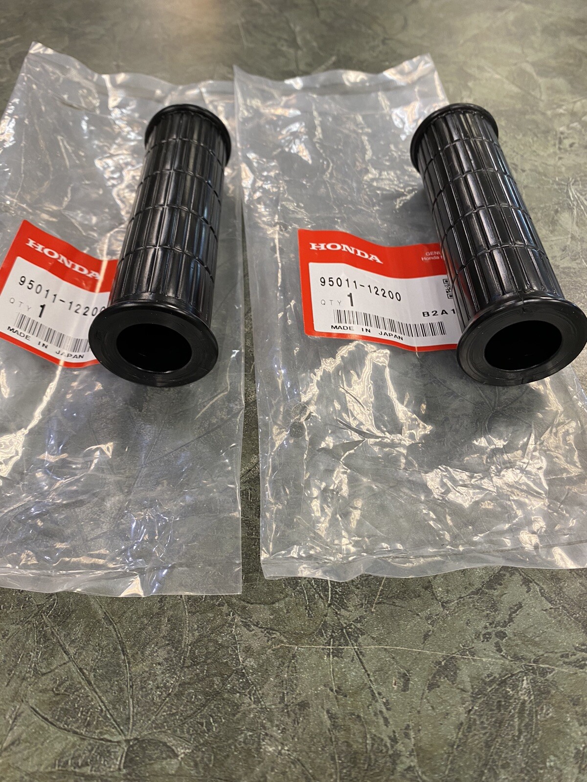 Genuine OEM Honda Original Hand Grips Set 1973-1982 ATC70 ATC 70K  95011-12200