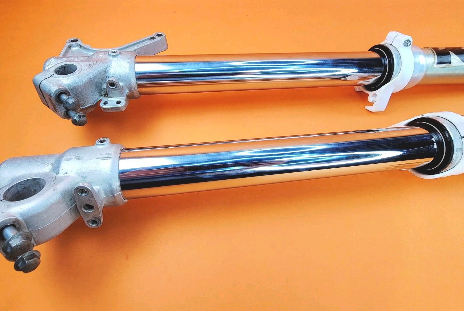 1998 Yamaha YZ 125 OEM Front Forks Suspension Fork Set 46MM 5DH-23103-00-00