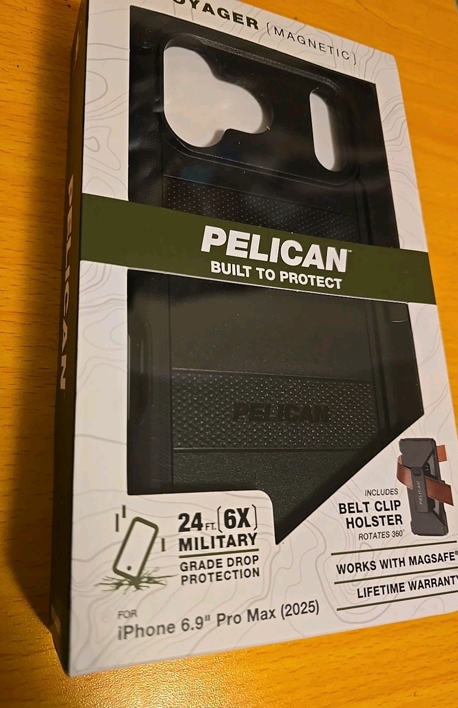 Pelican Voyager Black with Belt Clip for Iphone 17 Pro Max 6.9″ w/ MagSafe