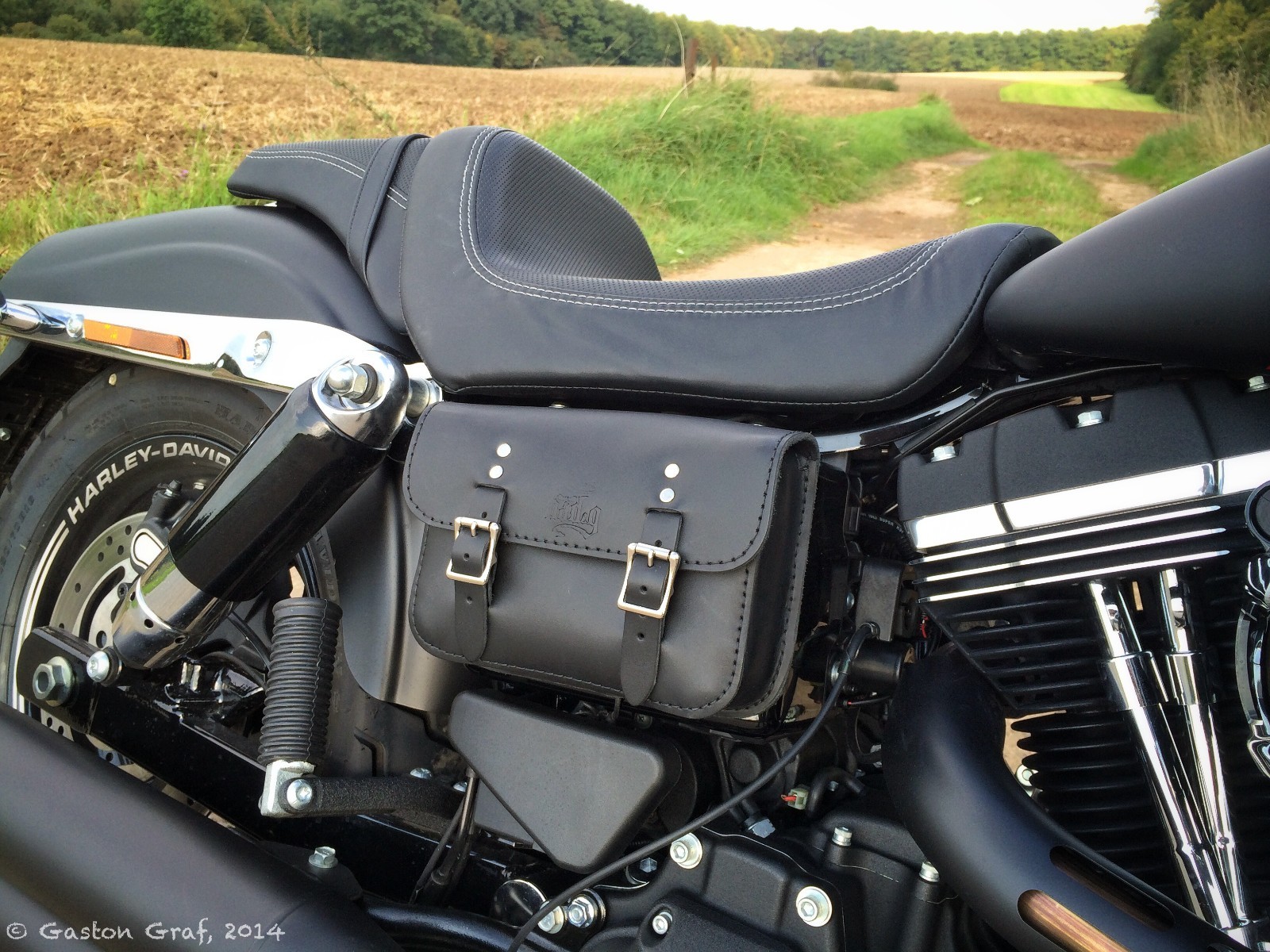 Harley DYNA Square Battery Cover Bag Genuine Leather – DBB03 BAD&G CustomS