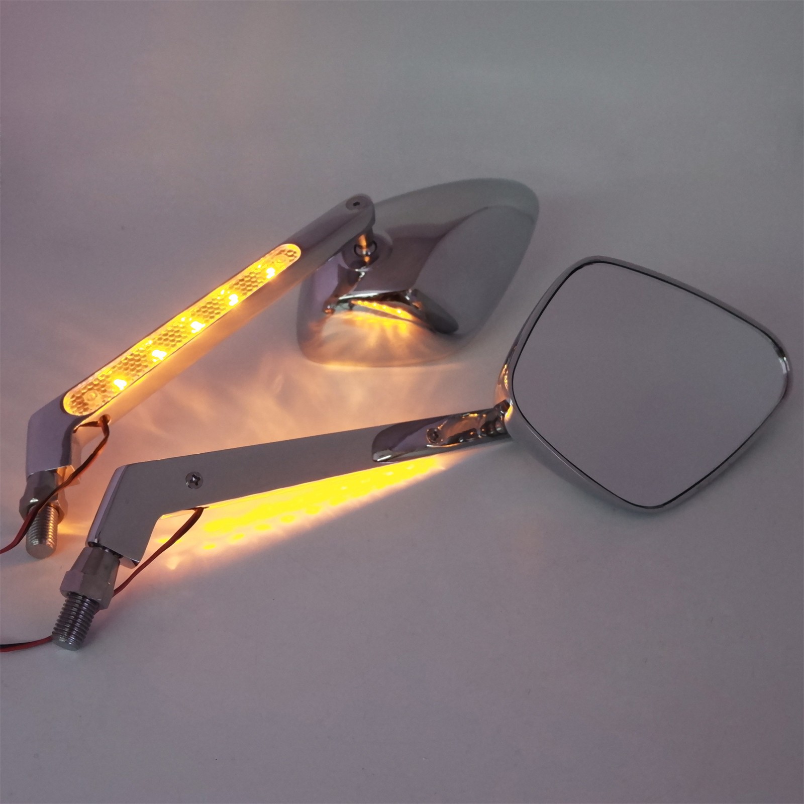 w/ LED Turn Signal Motorcycle Rearview Mirrors for Harley Big Dog Springer Dyna