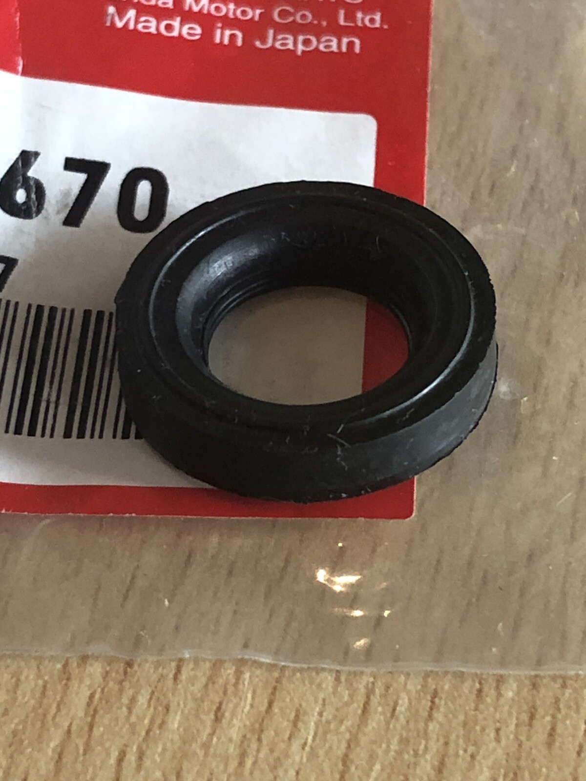 CB1000 CB1000R CB1100 CA250 New Genuine Honda Mounting Rubber 90543-MV9-670