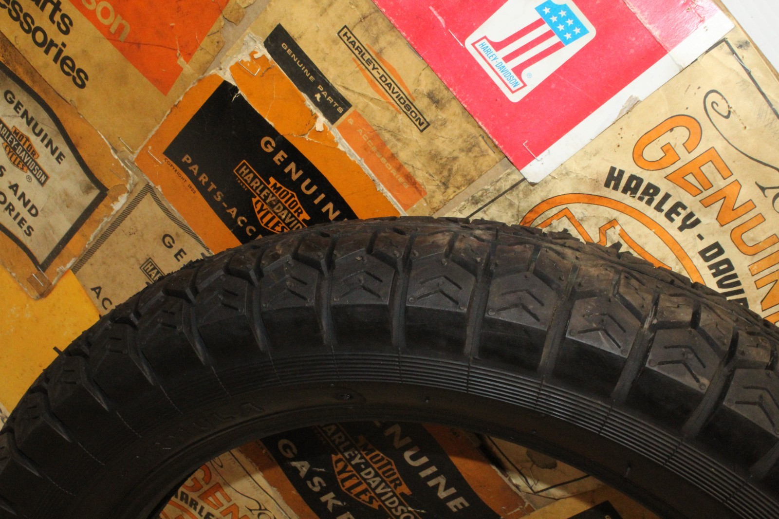 Motorcycle Tire 18” x 4” Harley Knucklehead Flathead Panhead XLH XLCH FX Nylon