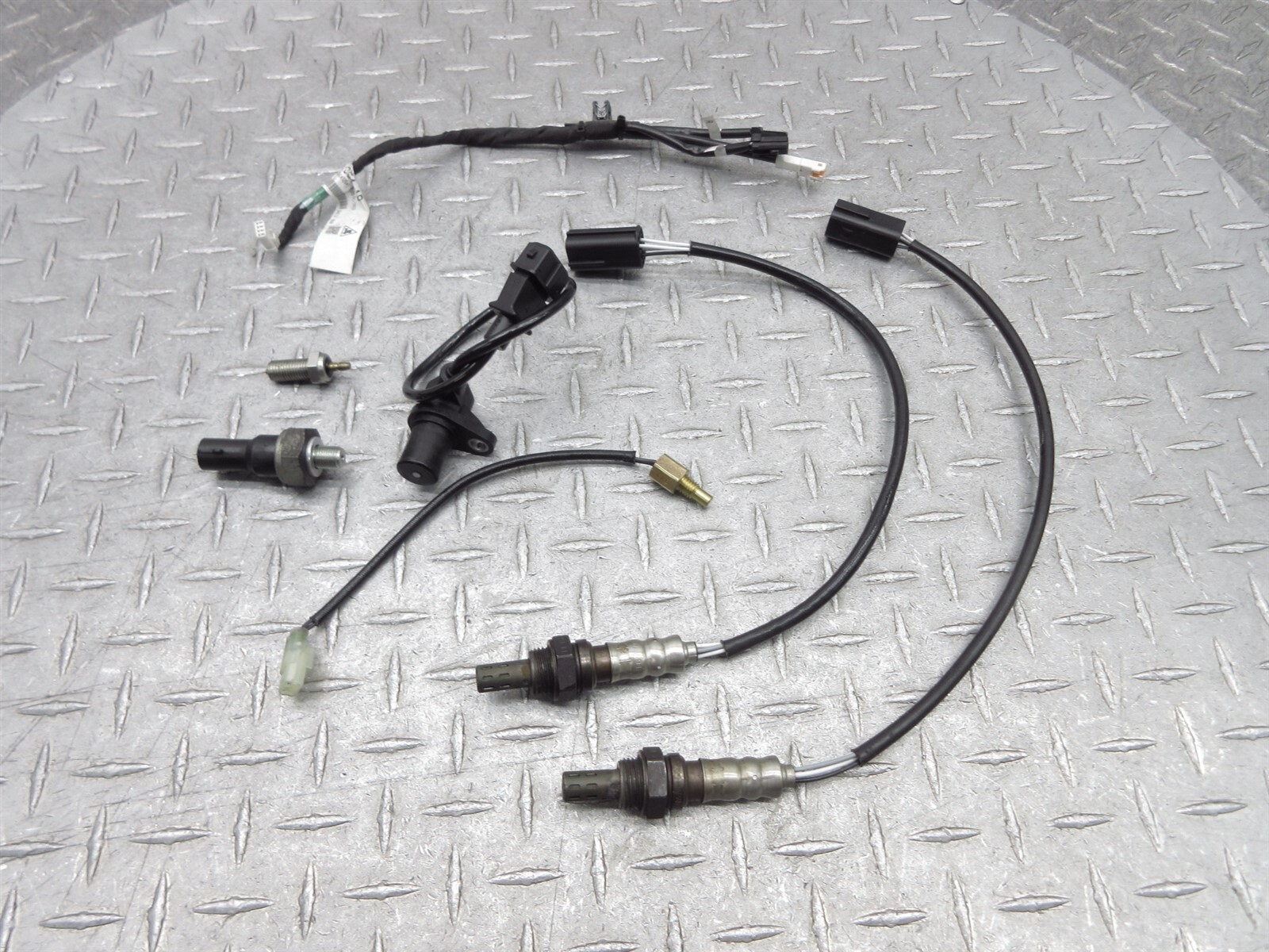 2020 17-20 Ducati Monster 797 Oxygen Exhaust Oil Pressure Gear Crank Temp Sensor