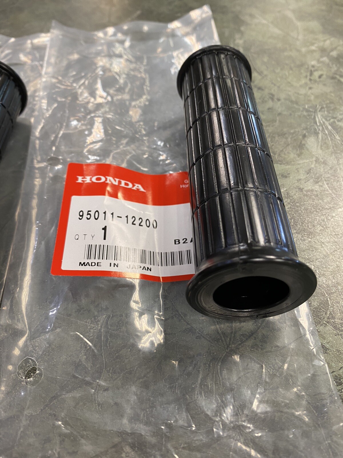 Genuine OEM Honda Original Hand Grips Set 1973-1982 ATC70 ATC 70K  95011-12200