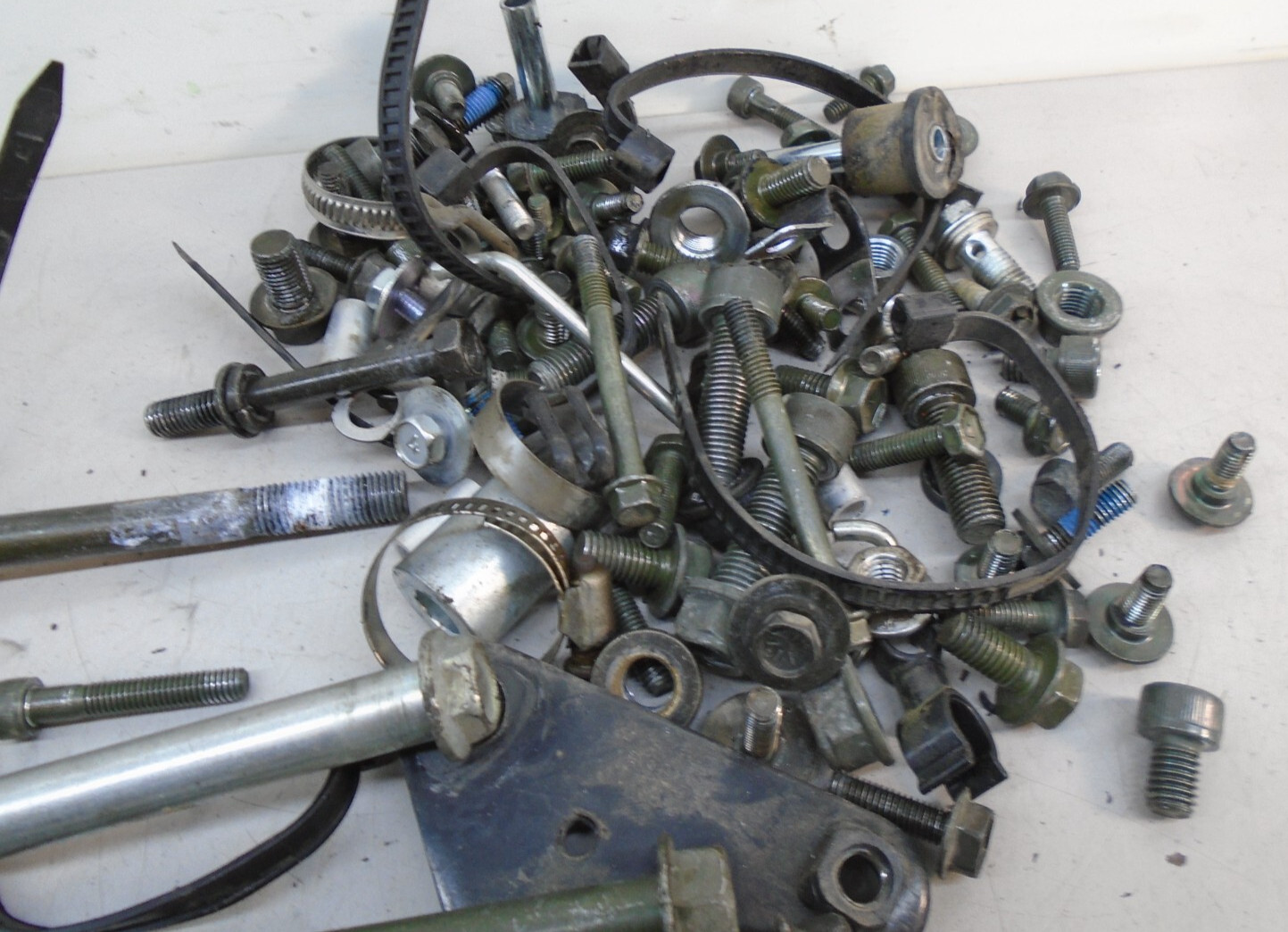 Various Fasteners Bolts for S142 Suzuki VL800 Boulevard 2005 to 2009