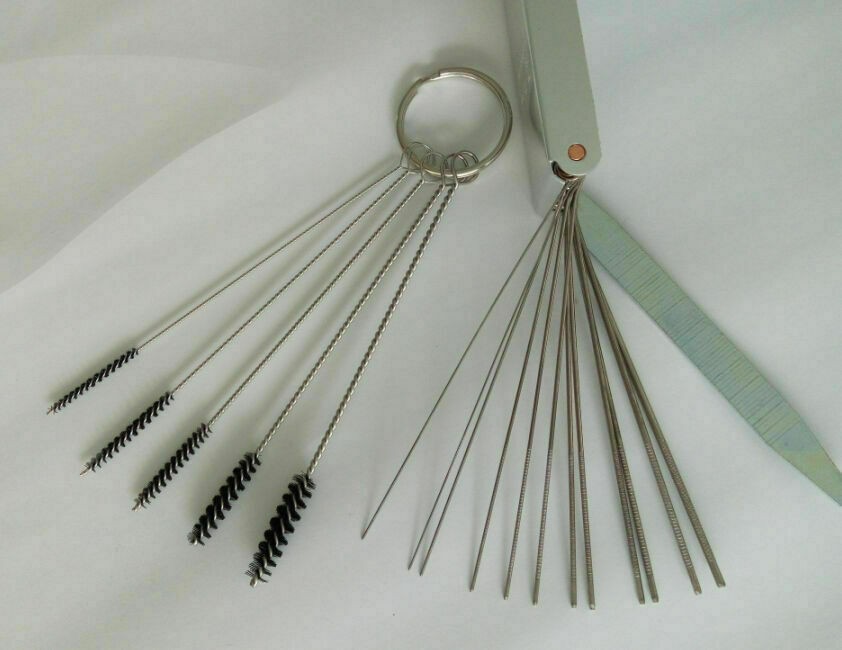 Carburetor Cleaning Kit 13 Needle 5 Wires Brush Carb Dirt Jet Bong Cleaner Tool