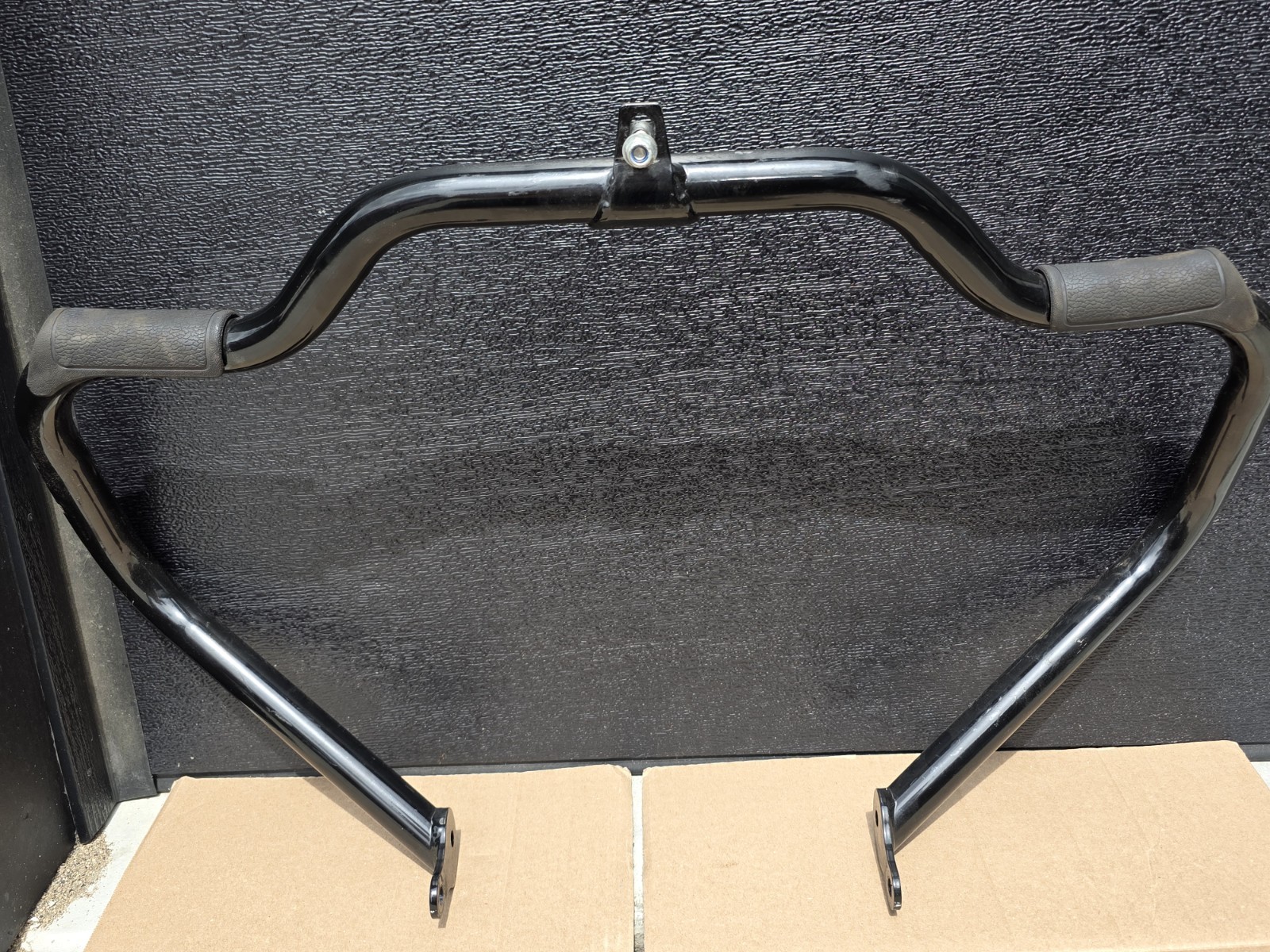 Harley-Davidson Touring 09-22 Mustache Engine Guard Crash Bar Black
