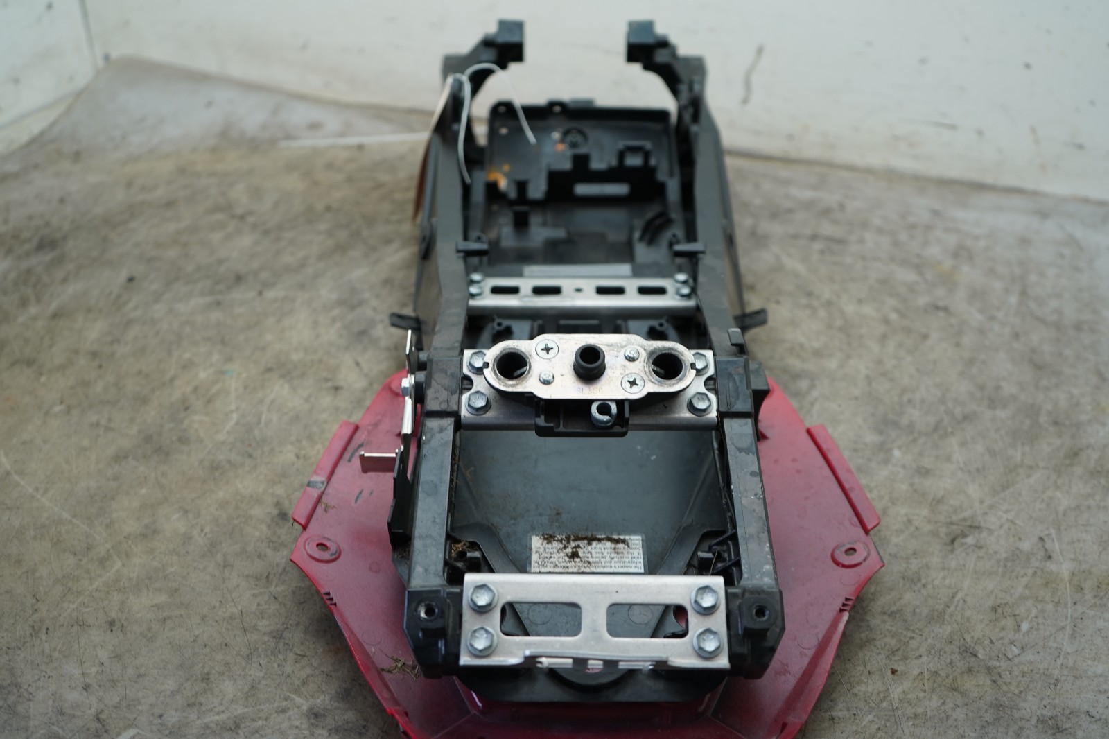 15 SUZUKI GSXR 1000 REAR SUBFRAME E-1686
