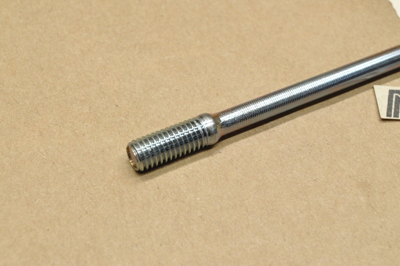 NOS Honda XL100 S XR100 R 77-79 XL75 77-78 XR75 Cylinder Stud Bolt 90032-152-000