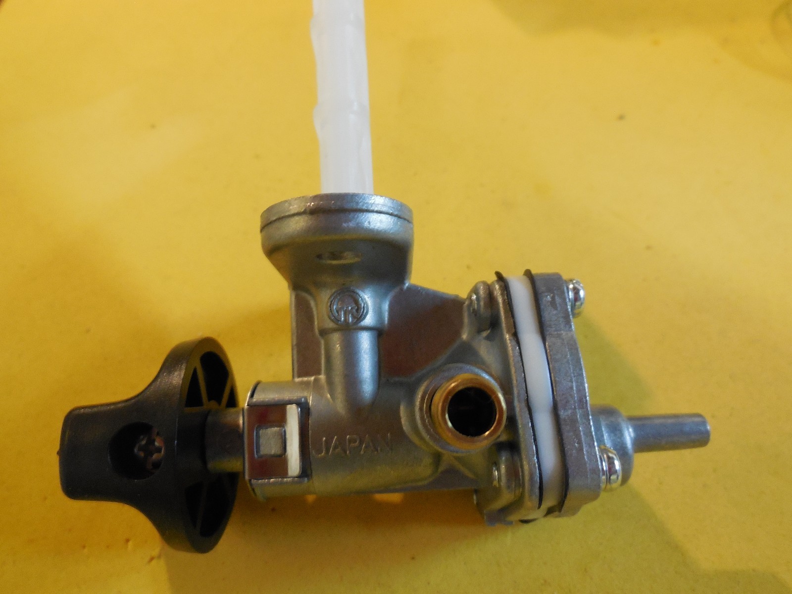 Petcock 98-06 GSX600F 98-05 GSX750F Katana GSX600 18-4151 direct replace
