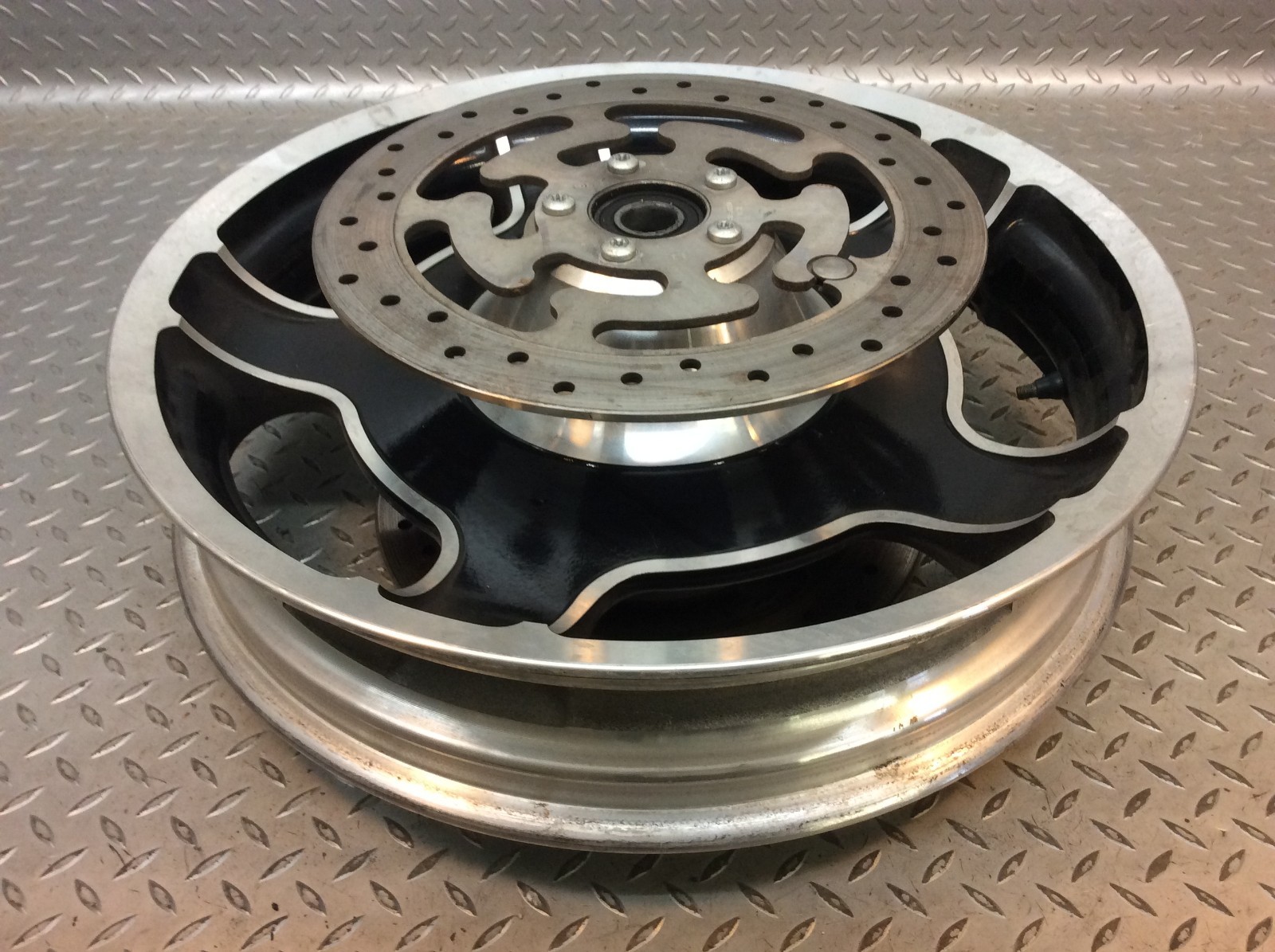 09-25 Harley Davidson Touring 5 Spoke Airstrike Front Rim Wheel 18×3.5 25mm