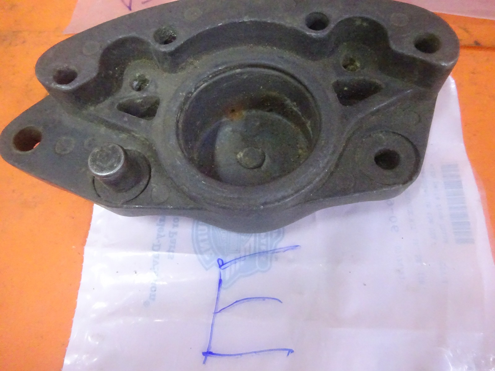VINTAGE HARLEY OLE CHOICE OF USED PLAIN REAR BANANA BRAKE CALIPER 1/2
