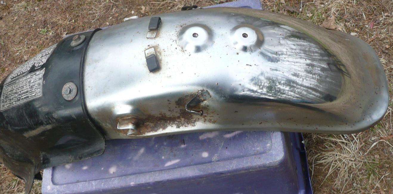 Kawasaki KZ750 B – Rear Fender – Both Parts – Plastic and Metal