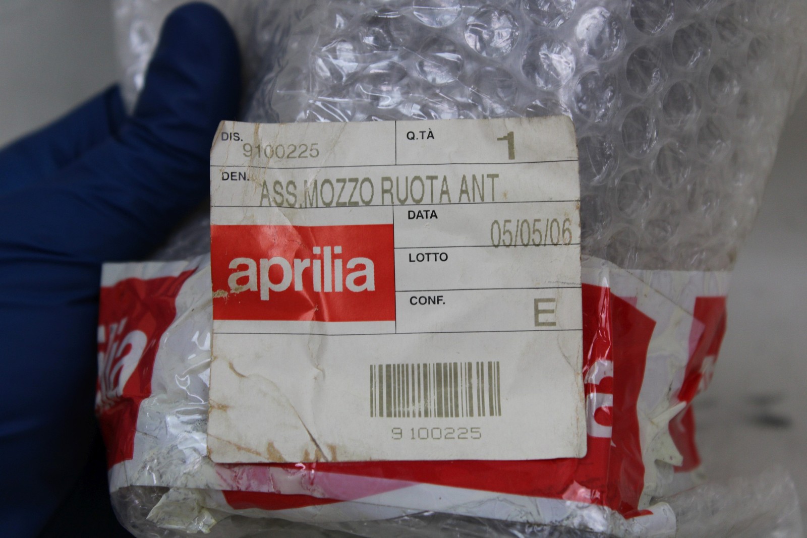 Aprilia RXV SXV 450 550 06-09 OEM Front Wheel Rim Center Hub AP9100225 NEW!