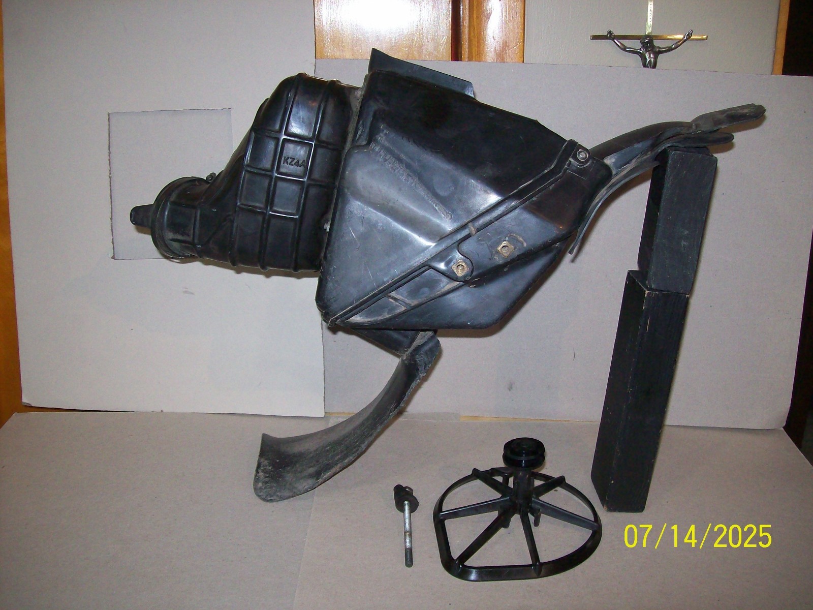 88-90 Honda CR125R Air Box CR250 CR500 Good Complete 17210-KS7-831 +Global Ship