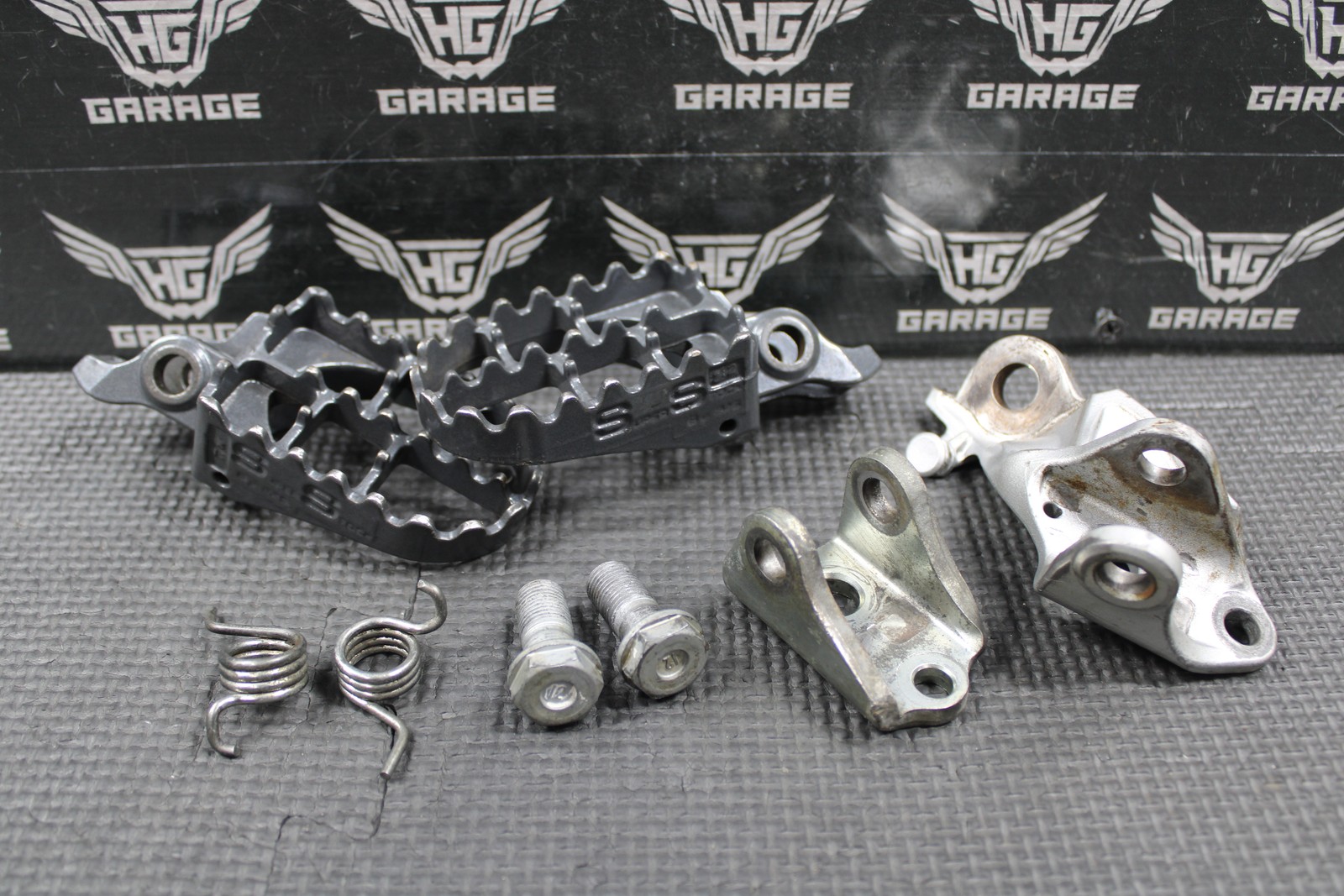 2005 HONDA CRF450X 05-17 IMS SUPER STOCK FOOTPEGS PEGS OEM KICKSTAND BRACKET