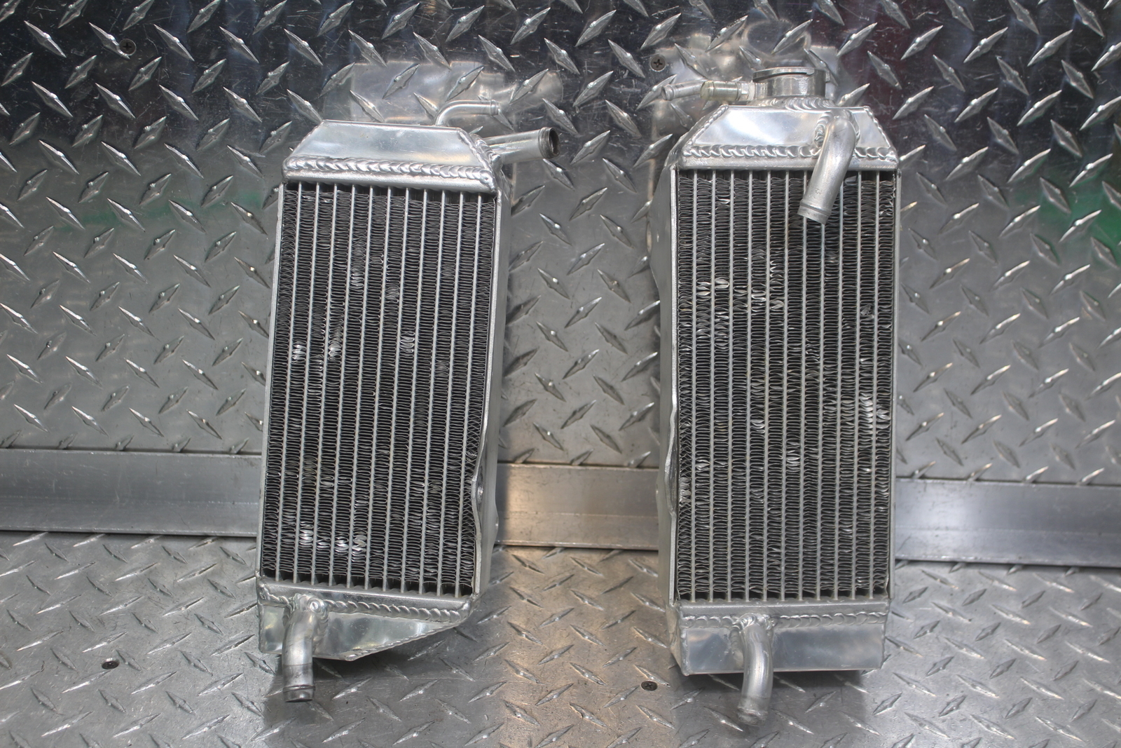 2009 HONDA CRF450R LEFT/RIGHT RADIATORS COOLING SYSTEM AM024A/B-4/8-2.21