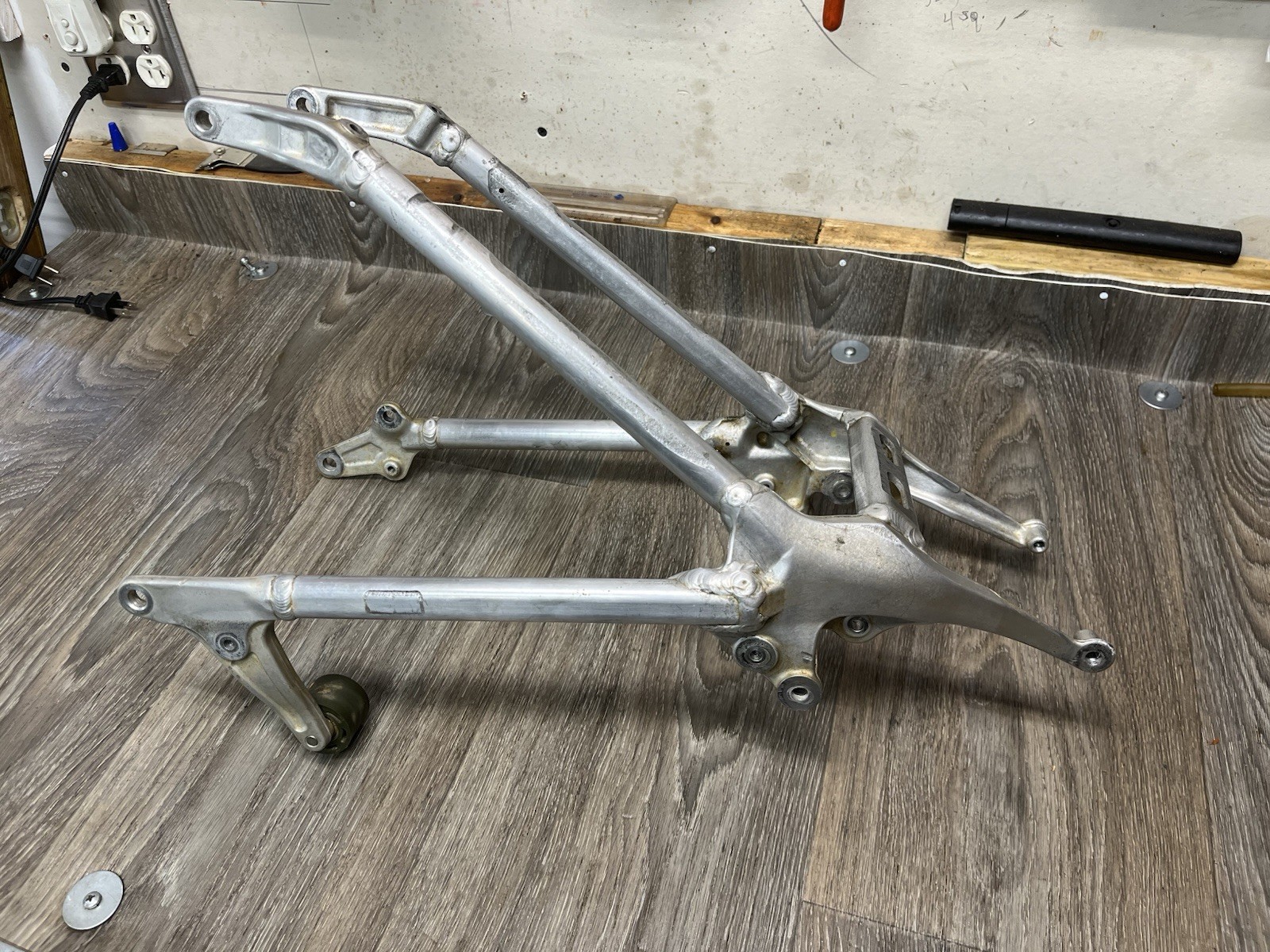 2014-2017 Honda CRF250R OEM Subframe Assembly USED Sub Frame 2013-2016 CRF450R