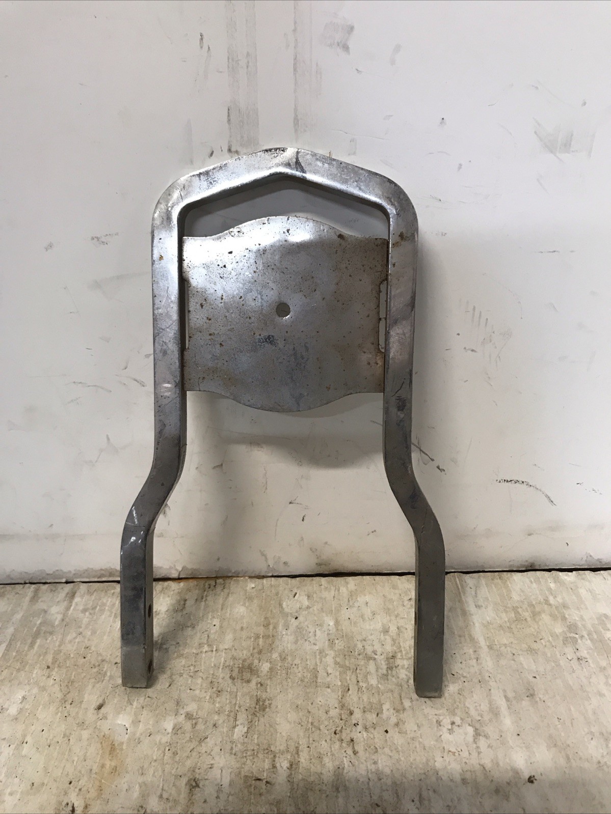 generic 1/2″ chrome sissy bar inside dia 5-5/8 x 11″ tall bolt hole 1-1/4″ OC
