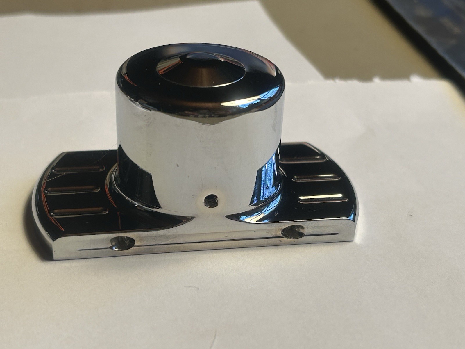 Harley Davidson Chrome CNC Machined Billet Aluminum Rear Axle Caps / Cover Dyna