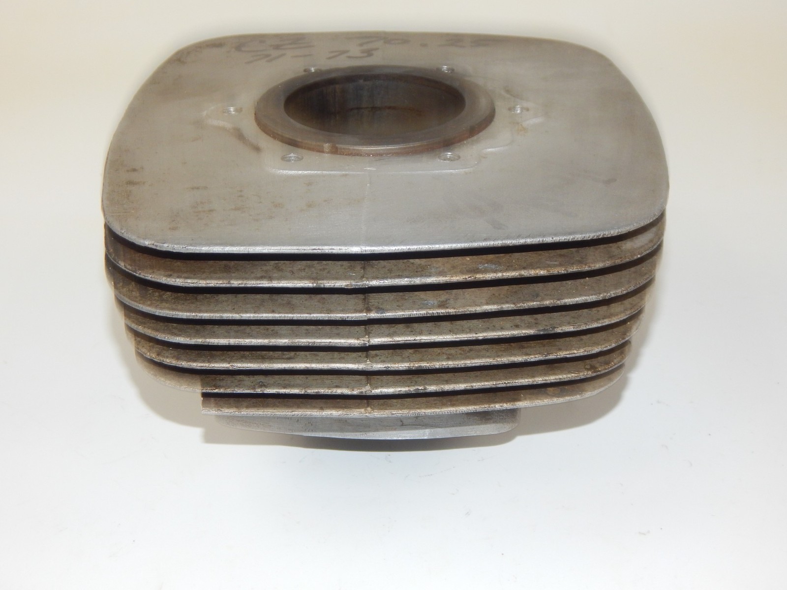 1971-1973 CZ 250 ENGINE MOTOR TOP END CYLINDER 980-13-122 BORE 70mm VINTAGE