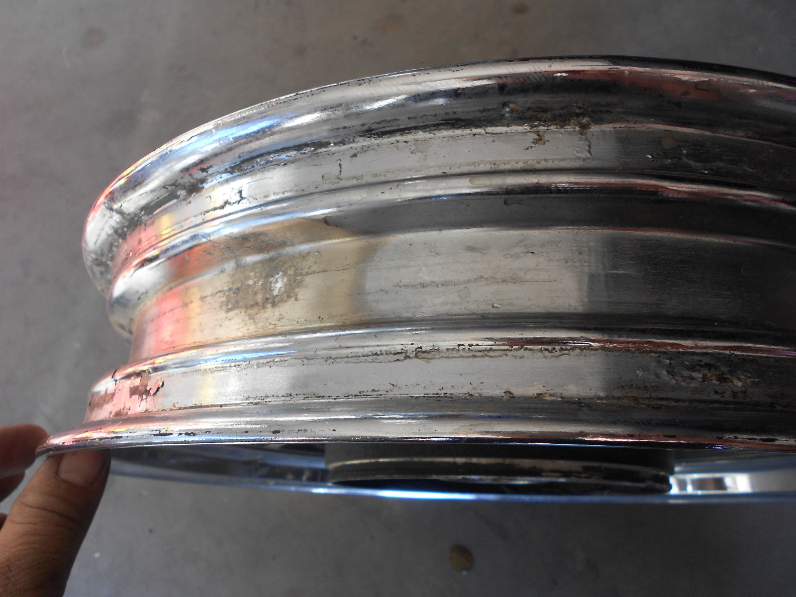 1985 85 HONDA VF1100C VF 1100 C REAR WHEEL 16X3