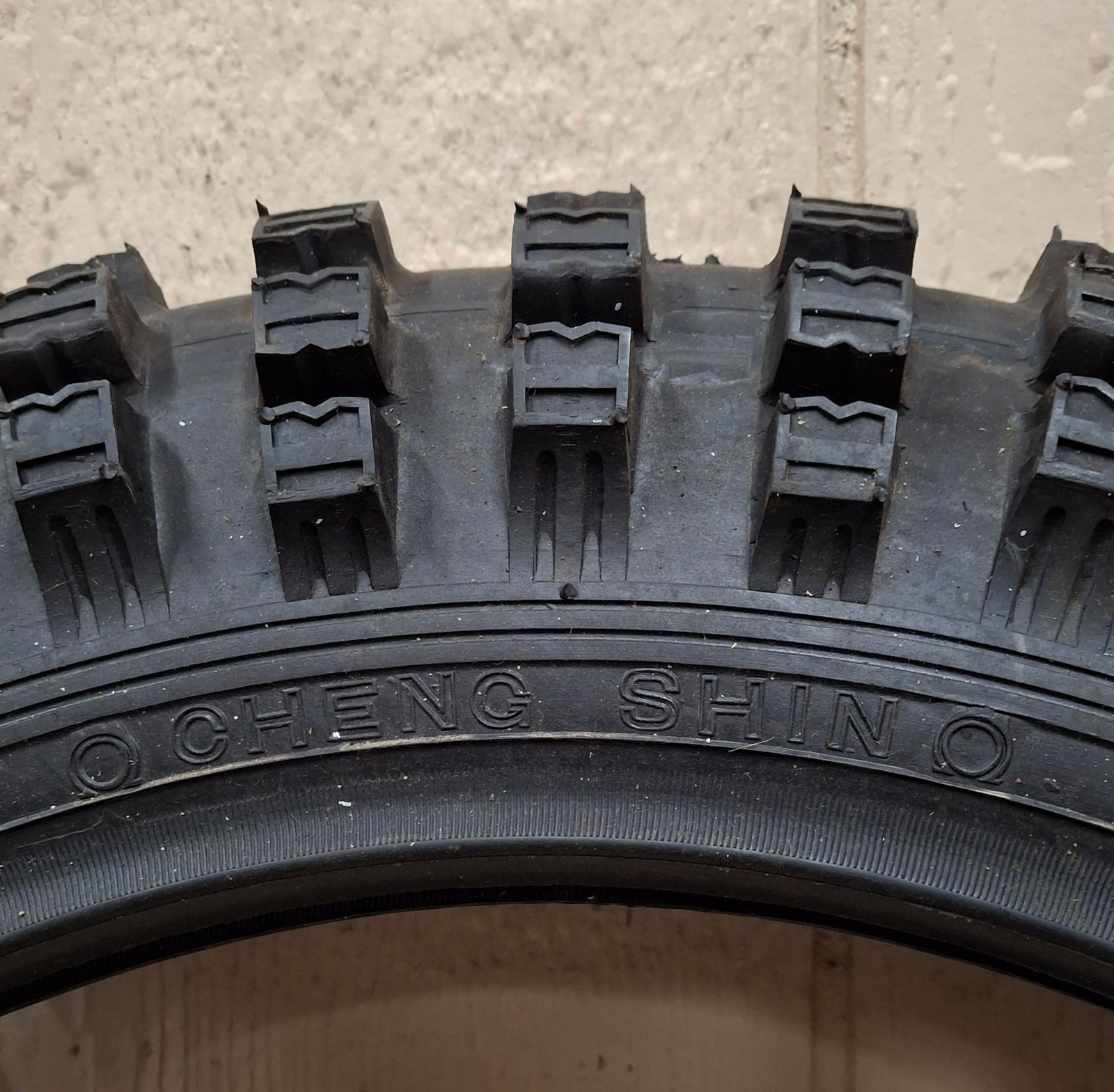 Cheng Shin 4.00-18 Vintage Off Road Knobby Sport Tire Dirt Bike MotoX 6-Ply NOS