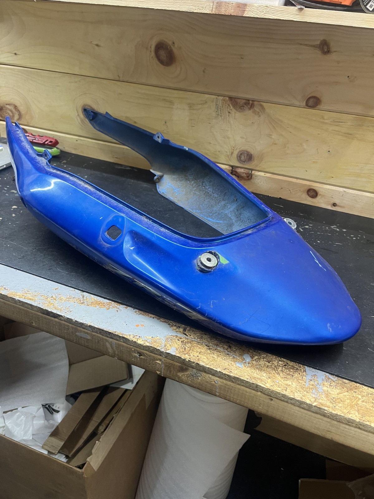 2000 – 2005 KAWASAKI ZR7S ZR7-S ZR750H REAR COWL FAIRING PLASTIC PANEL