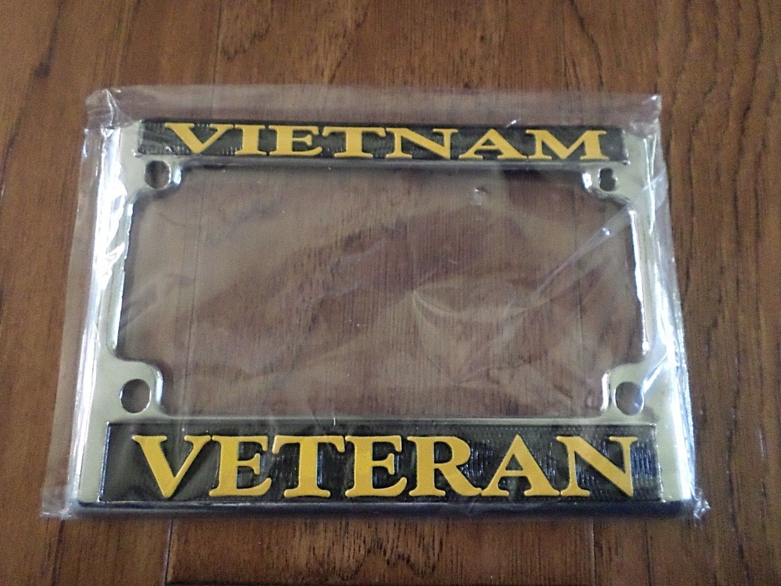 U.S MILITARY VIETNAM VETERAN METAL MOTORCYCLE LICENSE PLATE FRAME U.S.A MADE