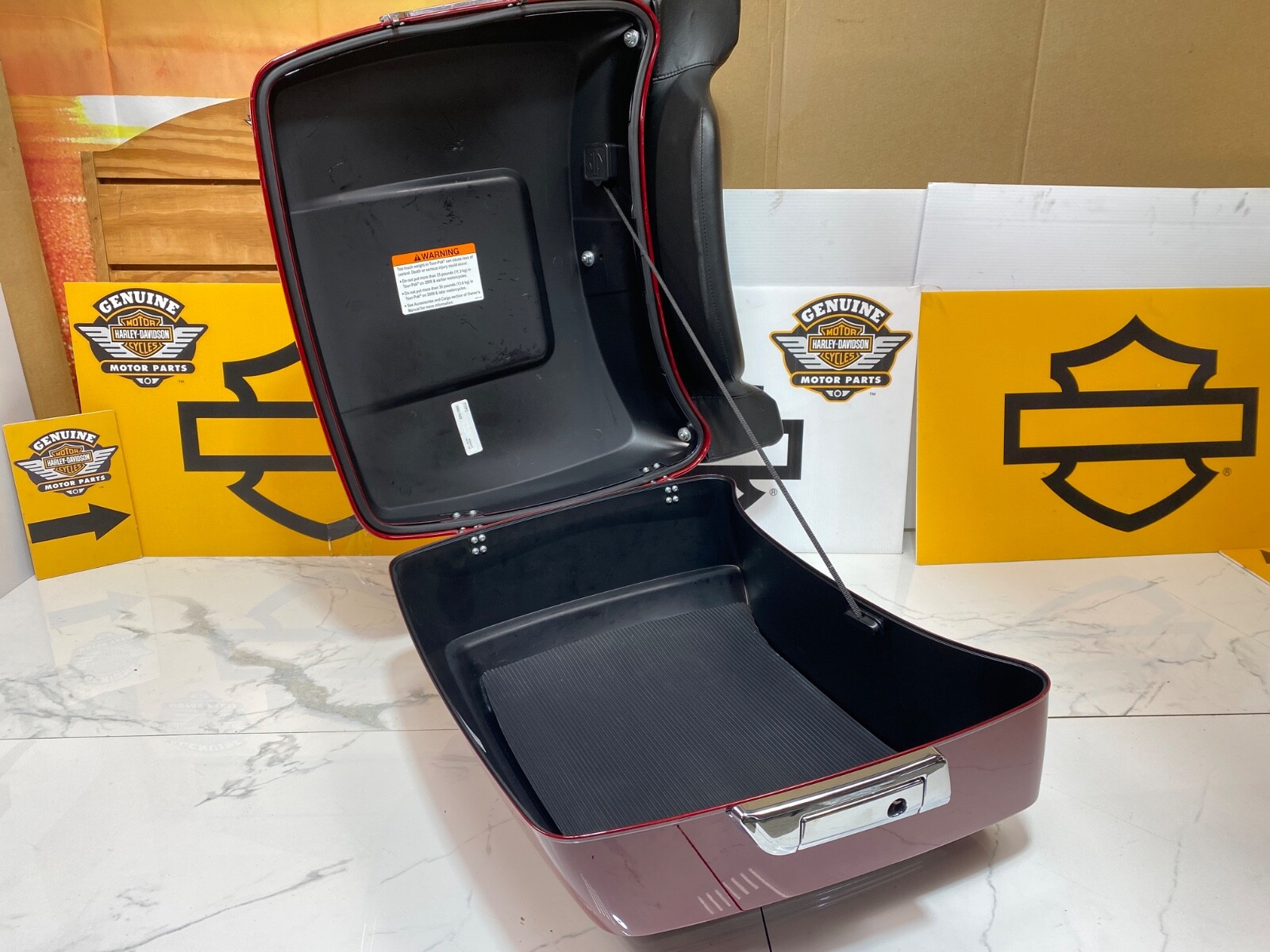 OEM 14-26 Genuine Harley OEM Touring Tour Pack Pak /Backrest Trunk Billiard Red