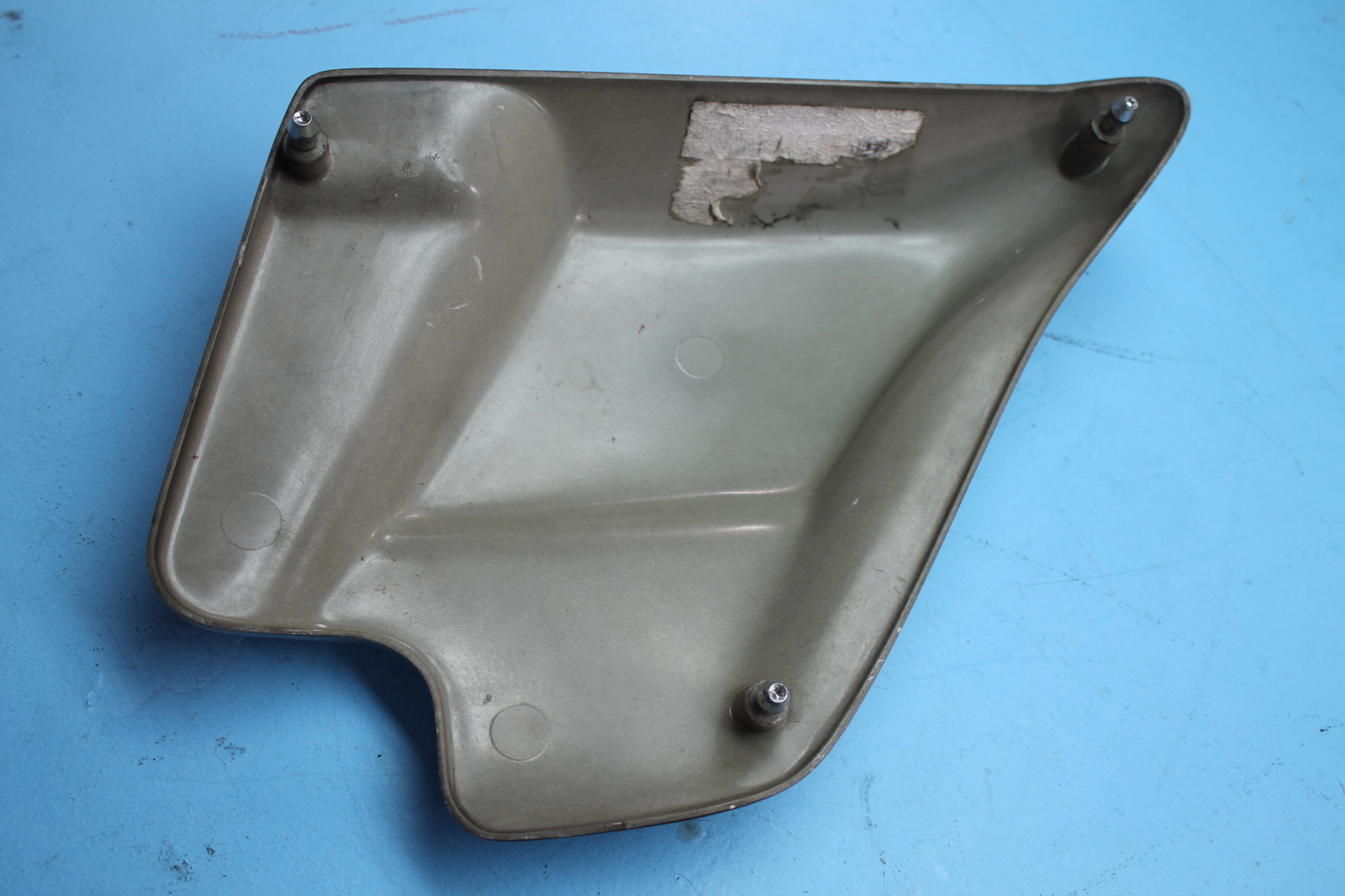 1420 98 HARLEY-DAVIDSON ROAD KING LEFT SIDE FRAME ELECTRICAL COVER FAIRING