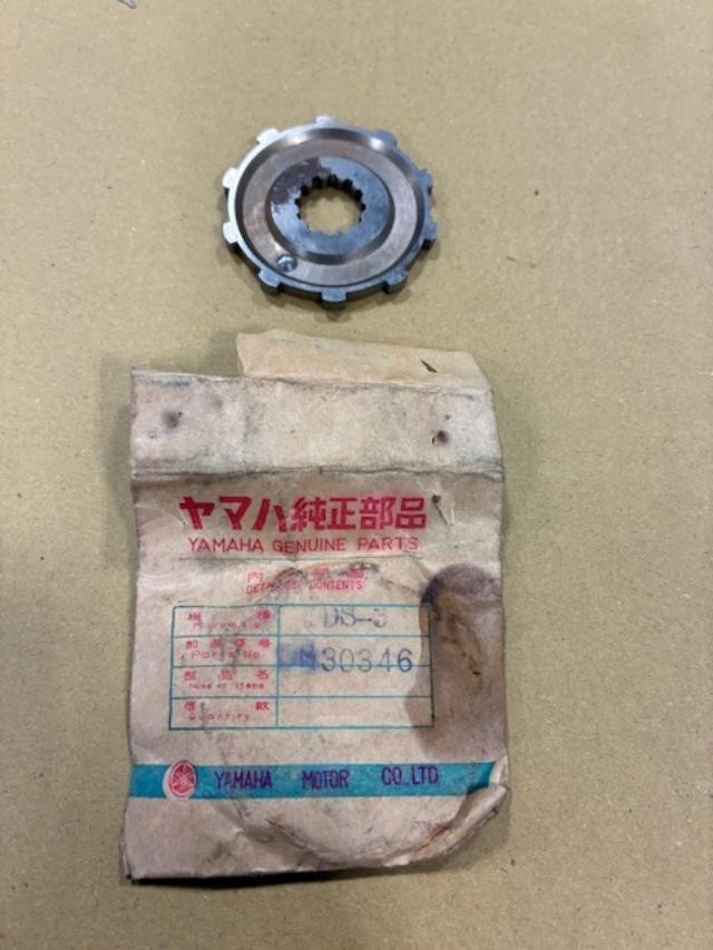 NOS OEM Yamaha DS6 TD1 TD2 YDS2 YDS3 YM1 Shifter Working Plate 156-18333-00