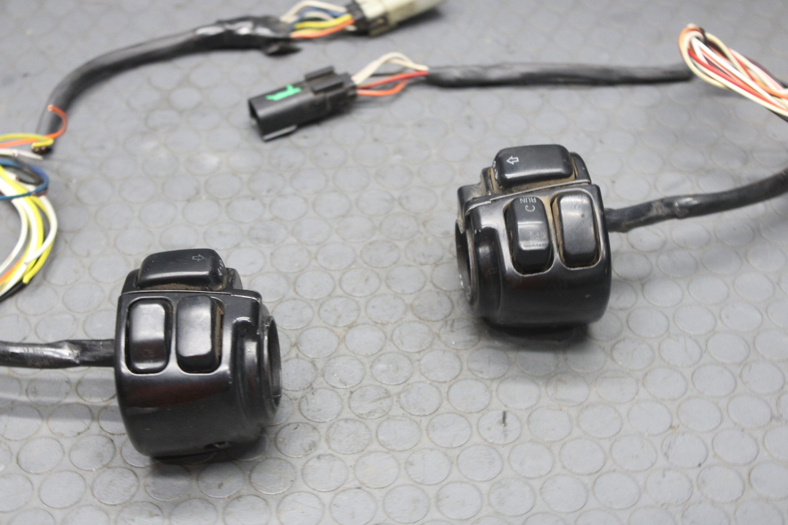 2000-2005 Harley Davidson Touring Road King Left/Right Control Switch OEM